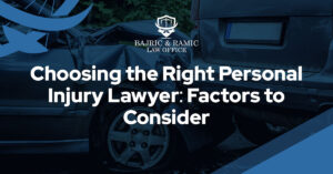 Read more about the article Choosing the Right Personal Injury Lawyer: Factors to Consider